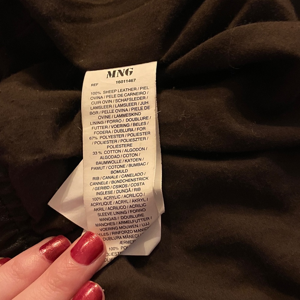Women's Black Sheep Leather Bomber Jacket One button missing - Picture 5 of 5